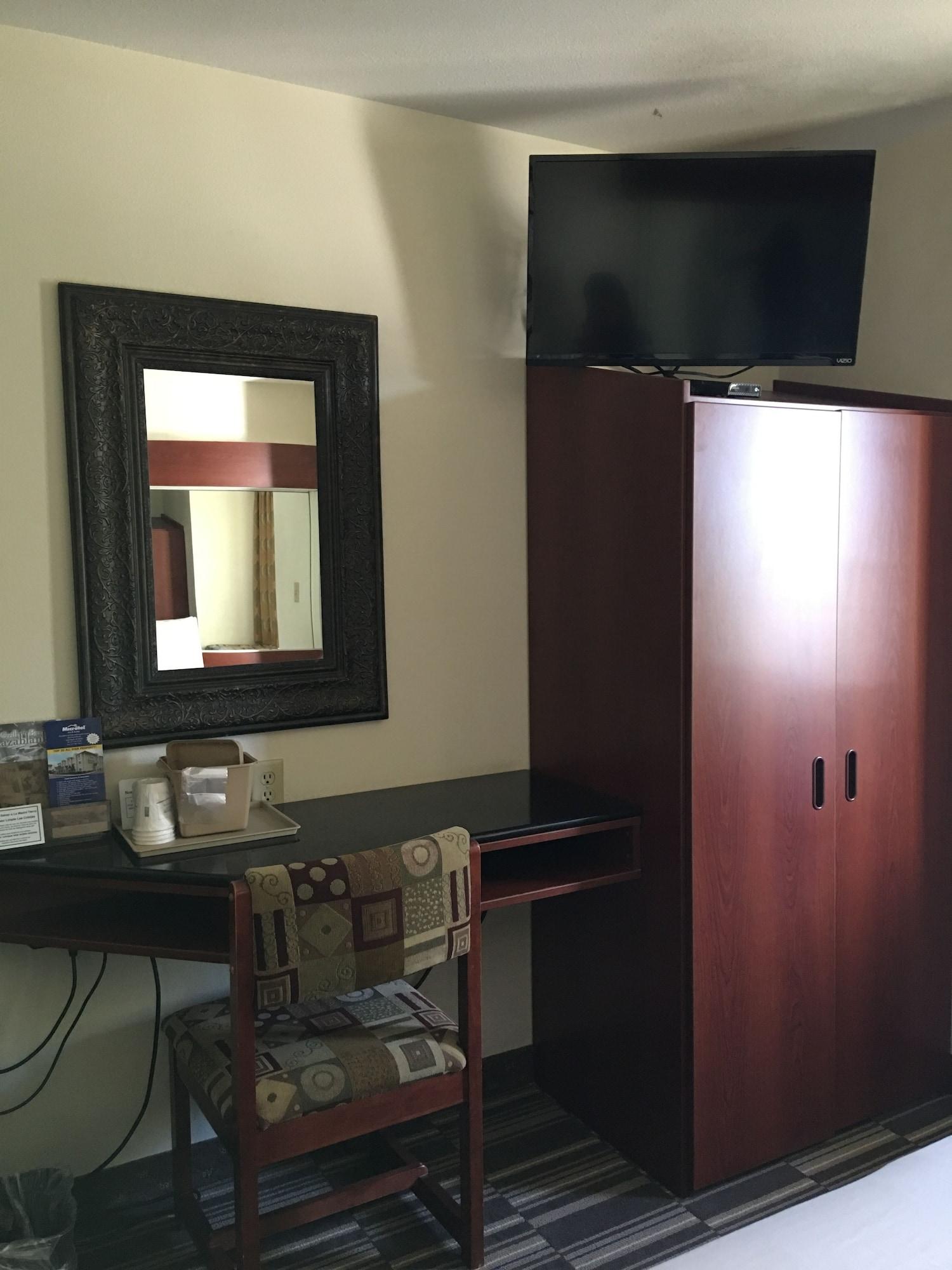 Microtel Inn & Suites By Wyndham Indianapolis Airport Buitenkant foto
