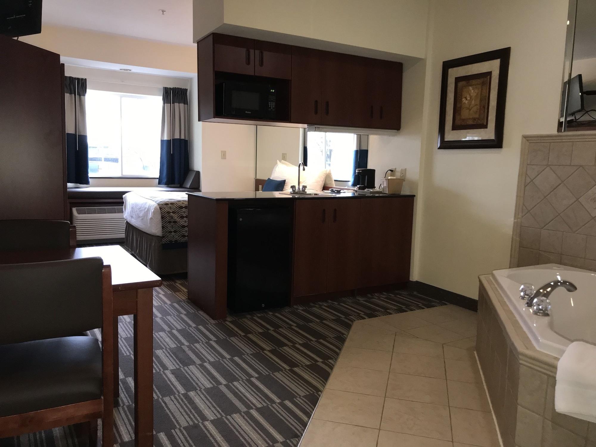 Microtel Inn & Suites By Wyndham Indianapolis Airport Buitenkant foto