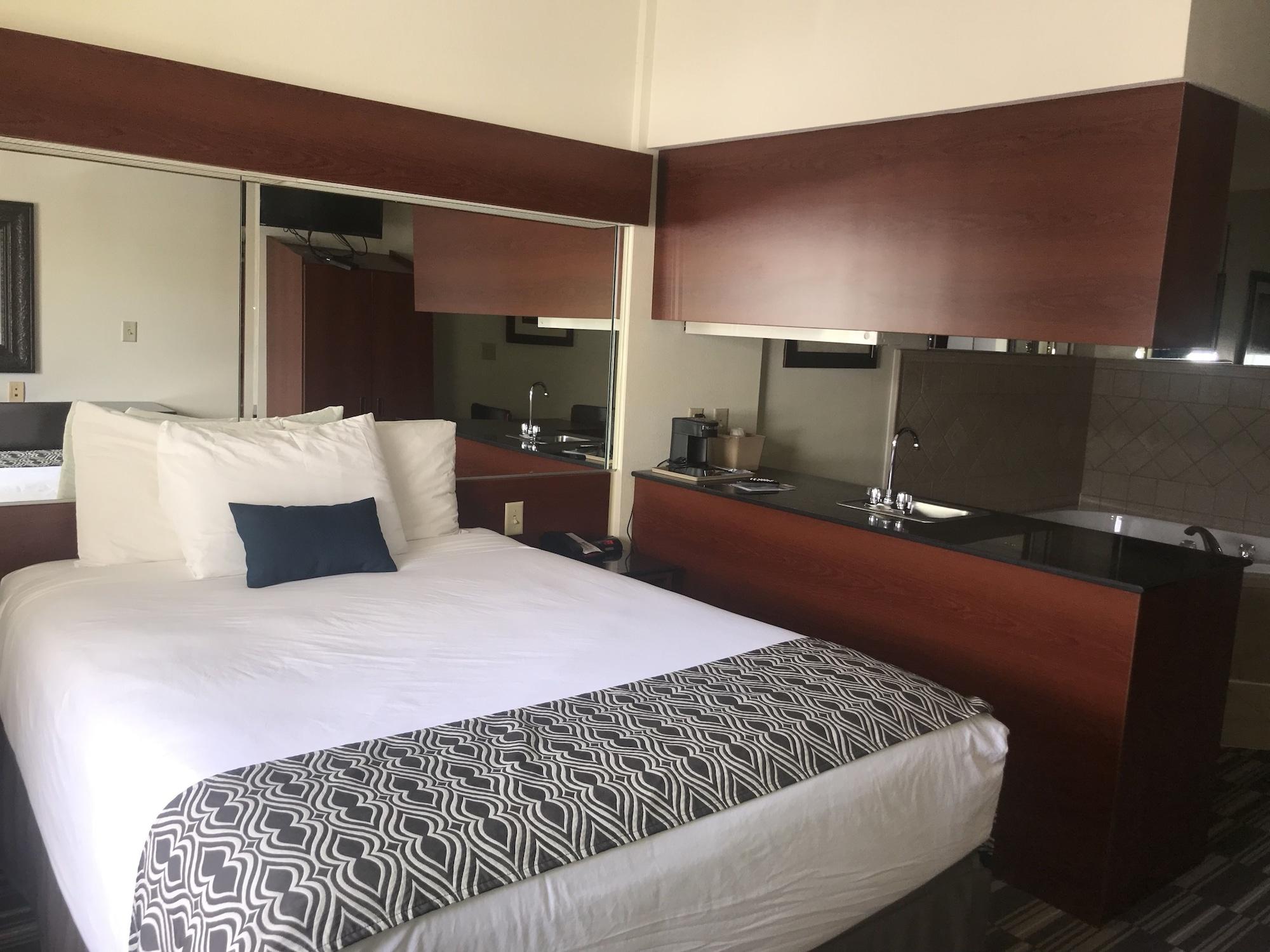 Microtel Inn & Suites By Wyndham Indianapolis Airport Buitenkant foto