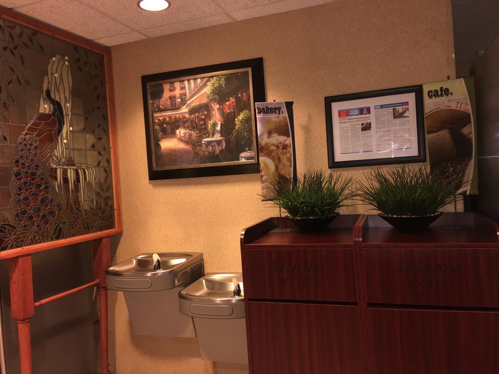 Microtel Inn & Suites By Wyndham Indianapolis Airport Buitenkant foto