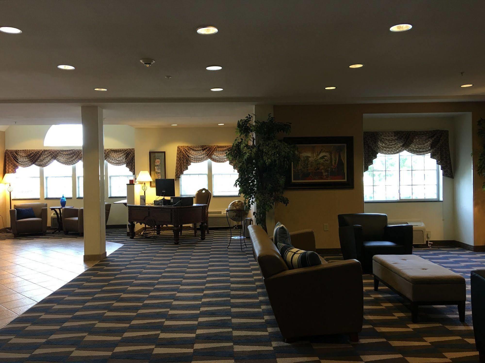 Microtel Inn & Suites By Wyndham Indianapolis Airport Buitenkant foto